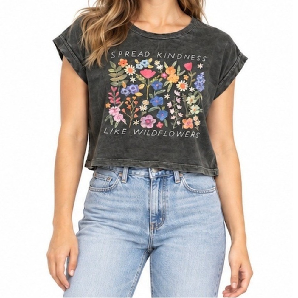 Natural Life Spread Kindness Like Wildflowers Crop Graphic Tee Gray MEDIUM